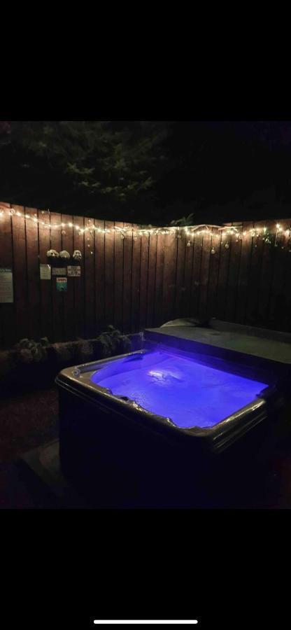 Bankhead Accommodation With Hot Tub In Aberdeenshire Gamrie Экстерьер фото